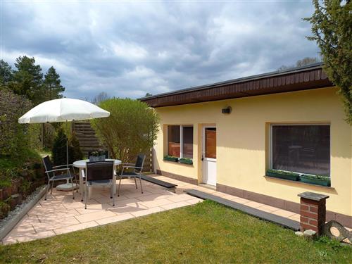 Holiday Home/Apartment - 4 persons -  - schnakenberg - 17252 - Schwarz