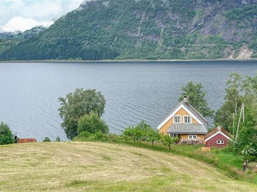 Holiday home - 6 persons -  - Nikolai Astrups vei - Jølster - 6847 - Vassenden