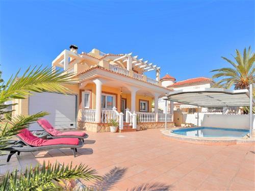 Holiday home - 6 persons -  - El Carmoli - 30368