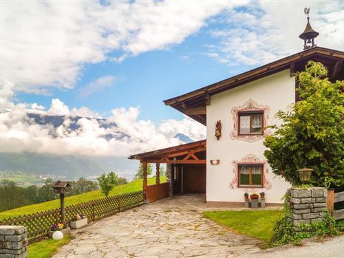 Holiday home - 13 persons -  - Niederbergstraße - 6136 - Pill