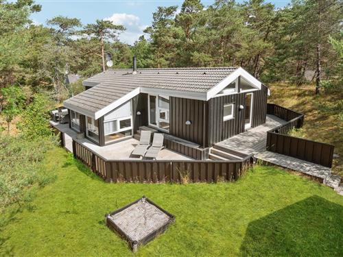 Holiday home - 7 persons -  - Flæskatjivijn - Dueodde - 3730 - Nexø