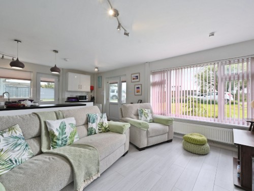 Holiday home - 4 persons -  - TN36 4LP - Sussex Coast