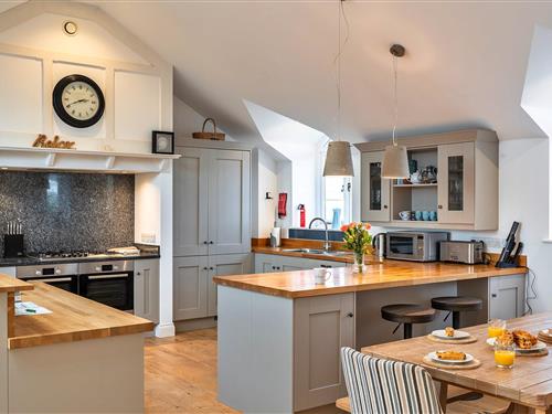 Holiday home - 8 persons -  - TR2 5LL - Ruan High Lanes