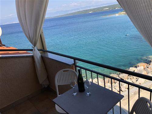 Holiday Home/Apartment - 4 persons -  - Vantacici - 51511 - Vantacici