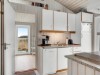 Image 10 - Kitchen