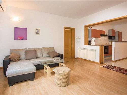 Holiday home - 6 persons -  - Kestenova - 52446 - Porec