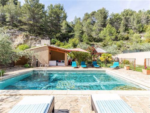 Holiday home - 8 persons -  - Le Barroux - 84330