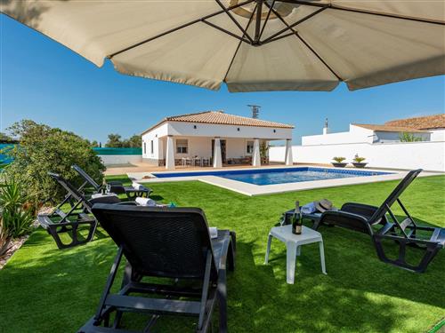 Feriehus - 6 personer -  - Sevilla/La Puebla De Cazalla - 41540