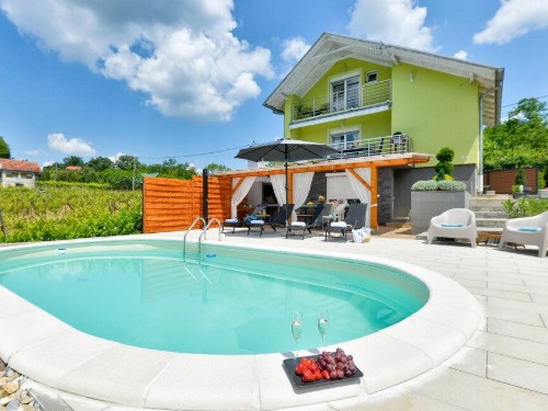 Holiday home - 6 persons -  - Ulica grasevine - 44318 - Popovaca
