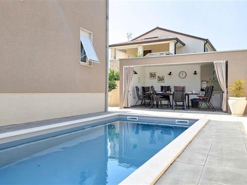 Ferienhaus - 8 Personen -  - Monteneto - 52475 - Zambratia