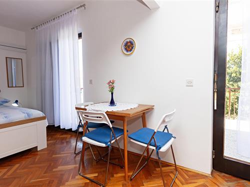 Holiday Home/Apartment - 3 persons -  - Jezera - 22242 - Jezera