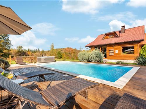 Holiday home - 6 persons -  - Drenovac Raducki - 53000 - Gospic