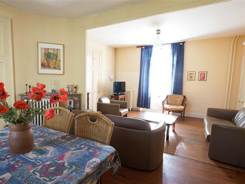 Holiday home - 6 persons -  - 58360 - St Honoré Les Bains