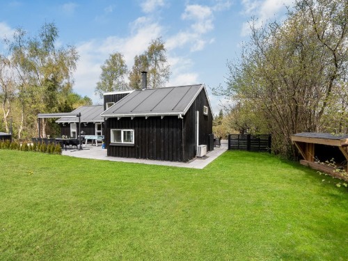 Fritidshus - 8 personer -  - Soldugvej - Marielyst - 4873 - Væggerløse