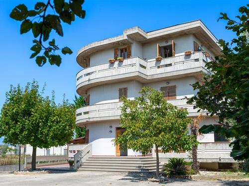 Sommerhus - 7 personer -  - Via Metella - Sant'egidio Alla Vibrata - 64016 - St.Egidio Alla Vibrata