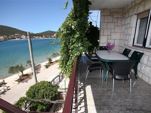 Holiday Home/Apartment - 6 persons -  - Vinišce - 21226 - Vinišce