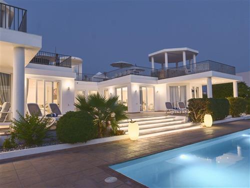 Feriehus - 13 personer -  - Armeñime - 38678