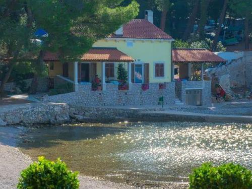 Holiday Home/Apartment - 3 persons -  - Pogana - 51554 - Punta Kriza