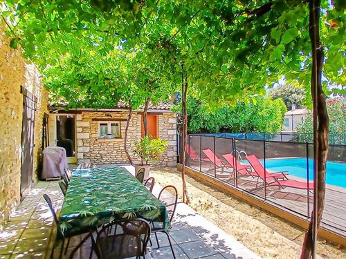 Holiday home - 10 persons -  - Rue Fontvieille - 30131 - Pujaut