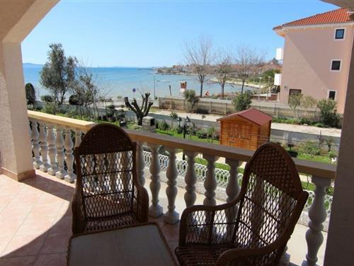 Holiday Home/Apartment - 4 persons -  - Privlaka - 23233 - Privlaka