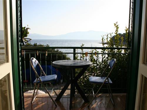 Holiday Home/Apartment - 2 persons -  - Sucuraj - 21469 - Sucuraj