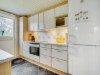 Image 20 - Kitchen