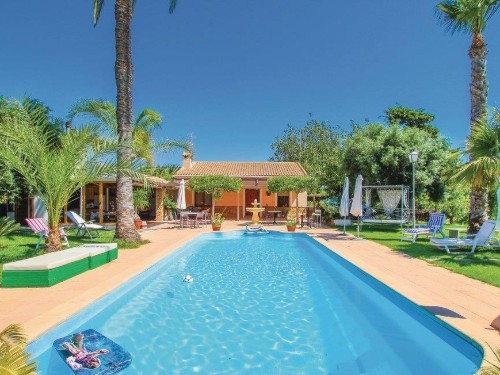Holiday home - 23 persons -  - C/Pan Blanco, casa - La Marina/Elche - 03194 - La Marina, Elche