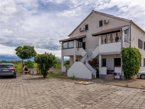 Holiday apartment - 6 persons -  - Ul. Rudera Boškovica - 23233 - Privlaka