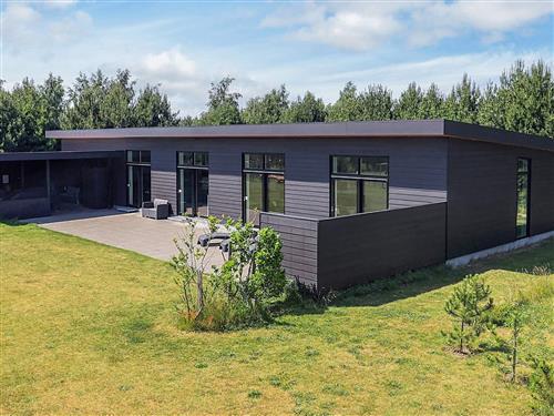 Sommerhus - 14 personer -  - Hansavej - Marielyst - 4873 - Væggerløse