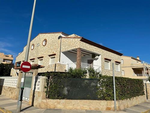 Holiday Home/Apartment - 6 persons -  - 46780 - Valencia