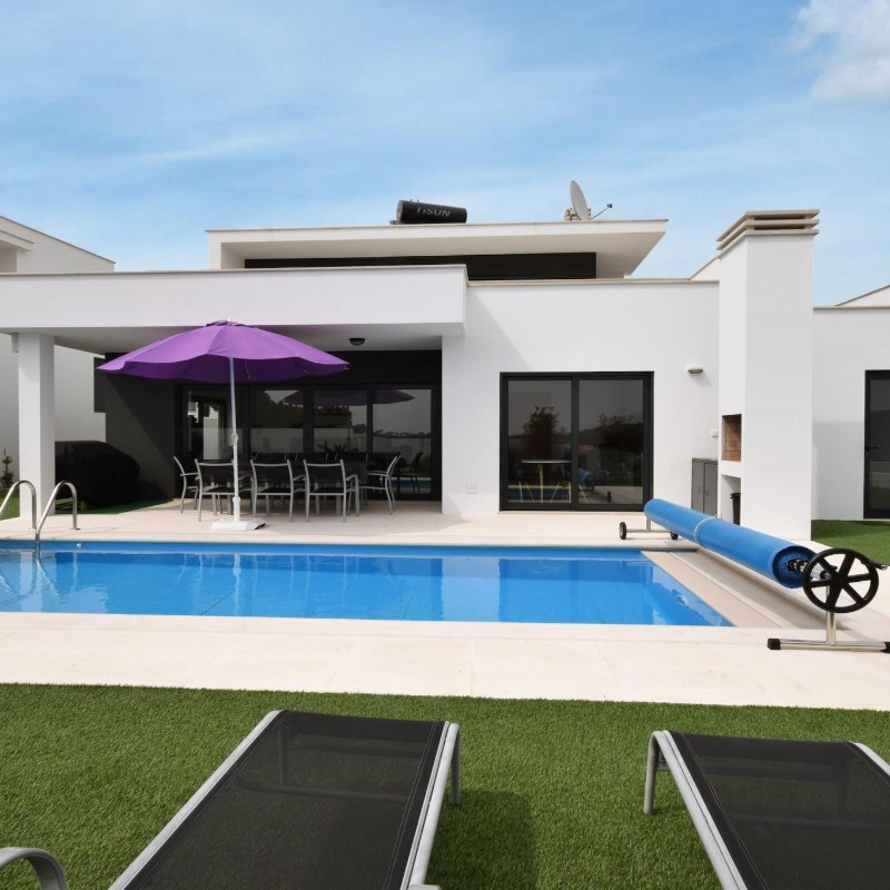Sommerhus - 8 personer -  - 2450-027 - Famalicao