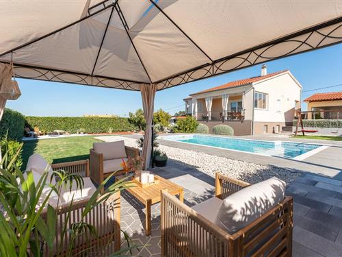 Sommerhus - 7 personer -  - Poginulih Hrv. branitelja - 23206 - Zadar-Debeljak