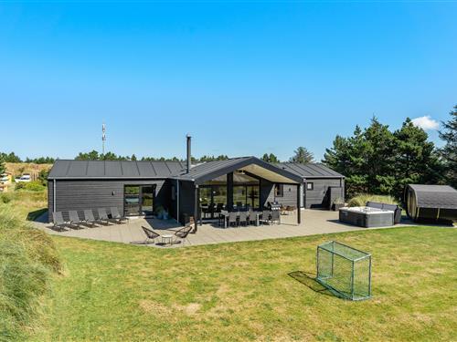 Sommerhus - 10 personer -  - Poul Thøstesensvej - 6857 - Blåvand