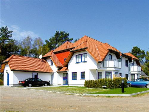 Holiday Home/Apartment - 4 persons -  - Am Bahndamm - 18374 - Zingst