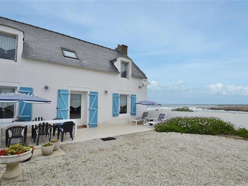 Holiday Home/Apartment - 6 persons -  - 29760 - Saint-Guénolé