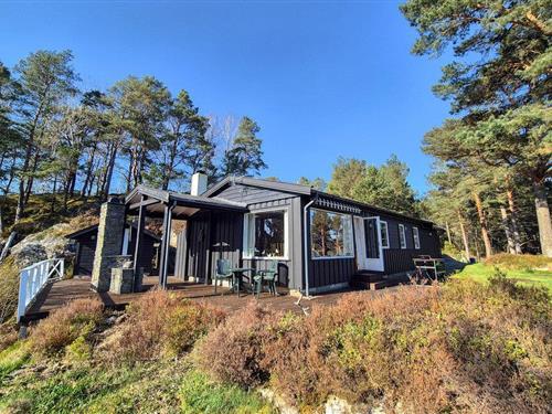 Holiday home - 8 persons -  - Strandvikvegen - Strandvik - 5641 - Fusa