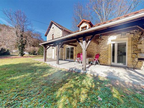 Holiday home - 7 persons -  - Route les Babots - 24260 - Le Bugue