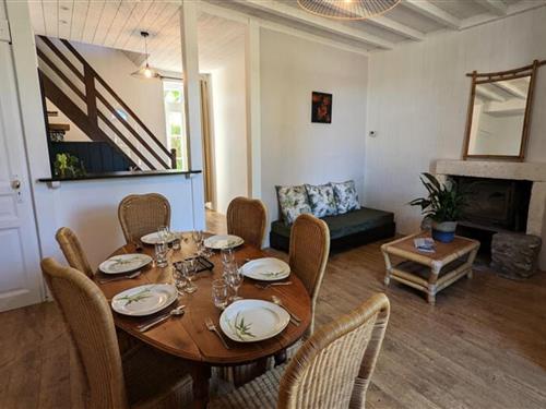 Ferienhaus - 6 Personen -  - 16250 - Chadurie