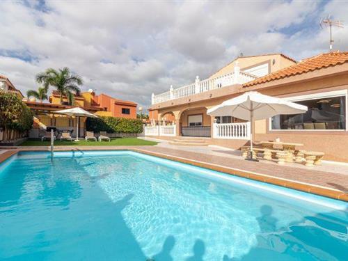 Holiday Home/Apartment - 8 persons -  - 35100 - San Bartolomé De Tirajana