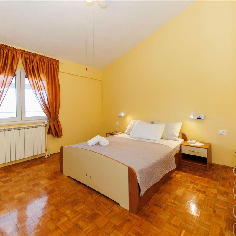 Ferielejlighed - 8 personer -  - Krneza - 23248