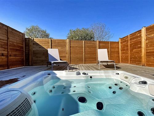 Fritidshus - 2 personer -  - Ch de la Chapelle San Peyre - Appart Luxe Avec Jacuzzi - 06330 - Roquefort Les Pins