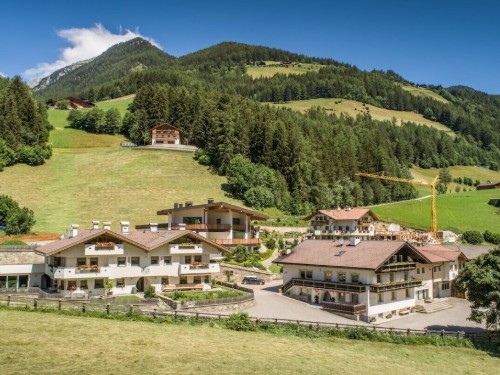 Holiday home - 20 persons -  - 39030 - Steinhaus
