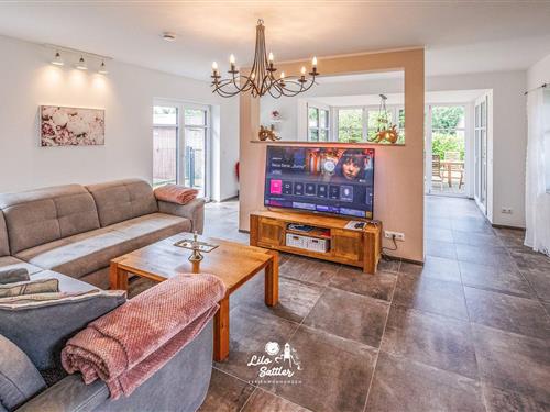 Holiday home - 8 persons -  - Wilhelm-Külper-Straße - 25761 - Büsum