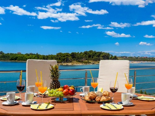 Holiday home - 8 persons -  - Obala Kralja Petra Kresimira I - 23232 - Nin