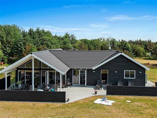 Holiday Home/Apartment - 18 persons -  - Bjergbovej - 6857 - Blåvand