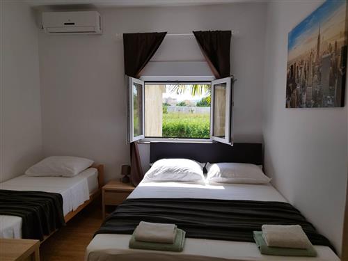 Ferienhaus - 3 Personen -  - Kaštel Štafilic - 21217 - Kaštel Štafilic