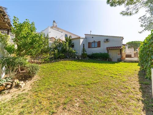 Villa - 8 persons -  - 17130 - L'escala