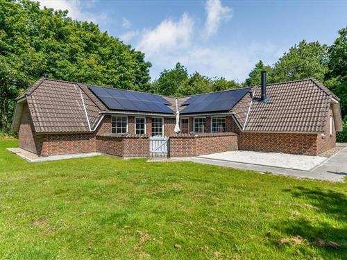 Sommerhus - 10 personer -  - Fyrrelunden - Jegum - 6840 - Oksbøl