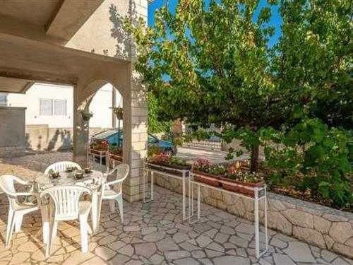 Holiday Home/Apartment - 4 persons -  - Grebaštica - 22000 - Grebaštica