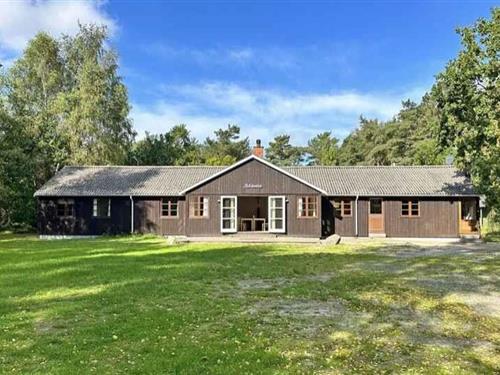 Ferienhaus - 42 Personen -  - Ædjavejen - 3720 - Aakirkeby
